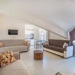 Apartament Star